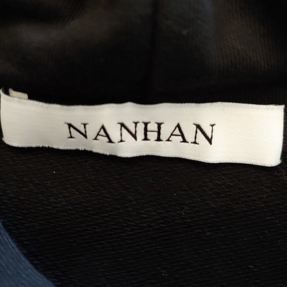 Nanhan hoodie with sequin balloon sleeves and quote - Picture 12 of 14